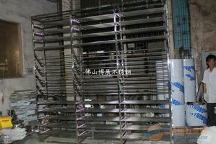 不锈钢镜面与电镀工艺 定制酒架与挂包架的艺术